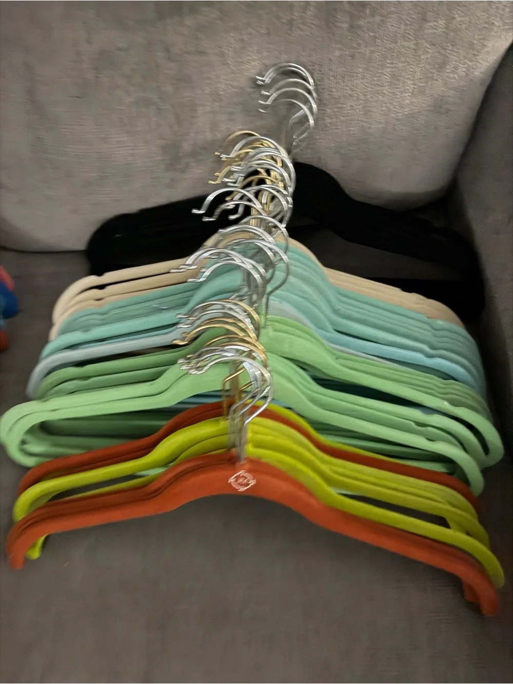 Assorted Velvet Non-Slip Clothing Hangers - Multicolor Set